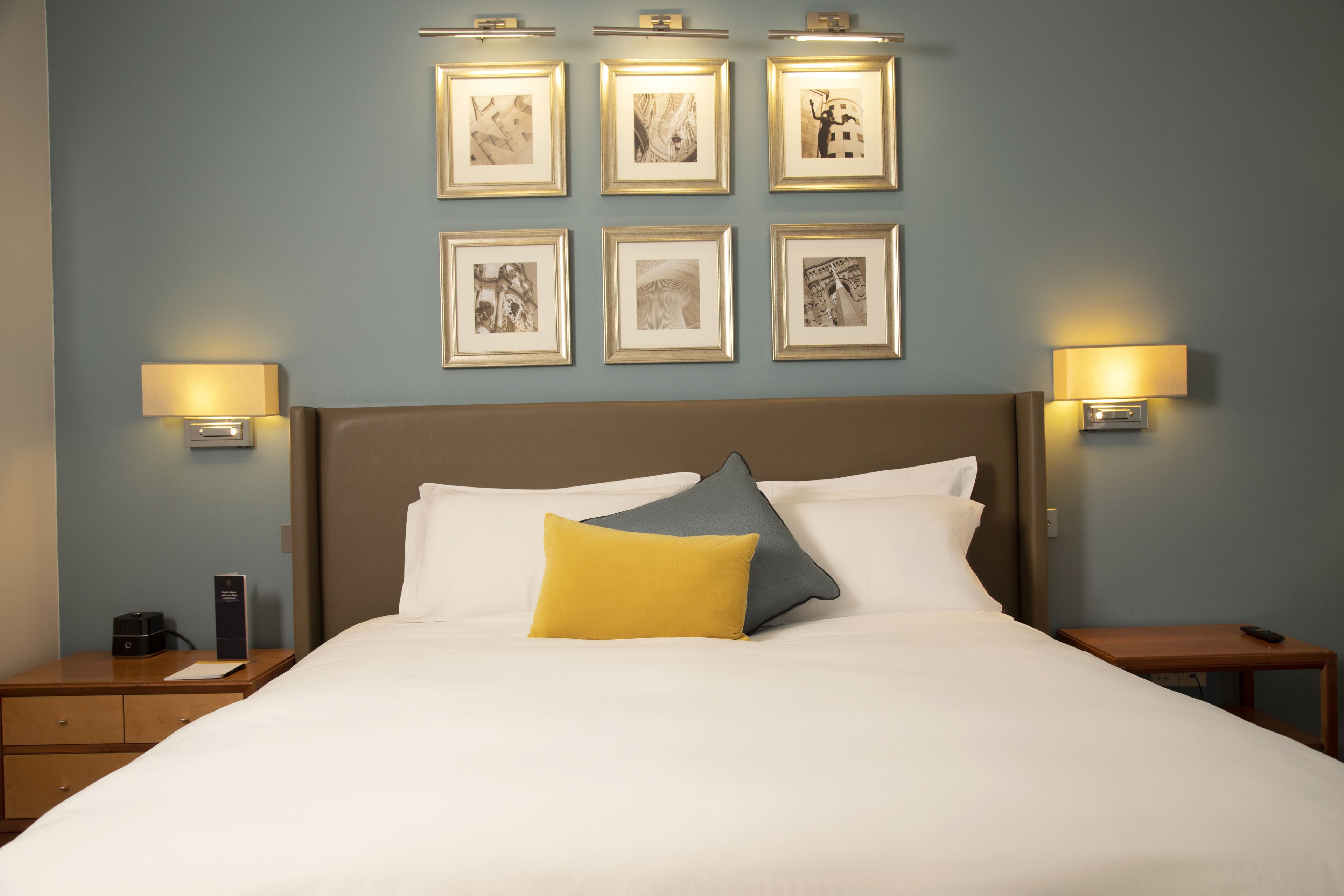 Standard Room, 1 King Bed, Balcony (Minifridge)