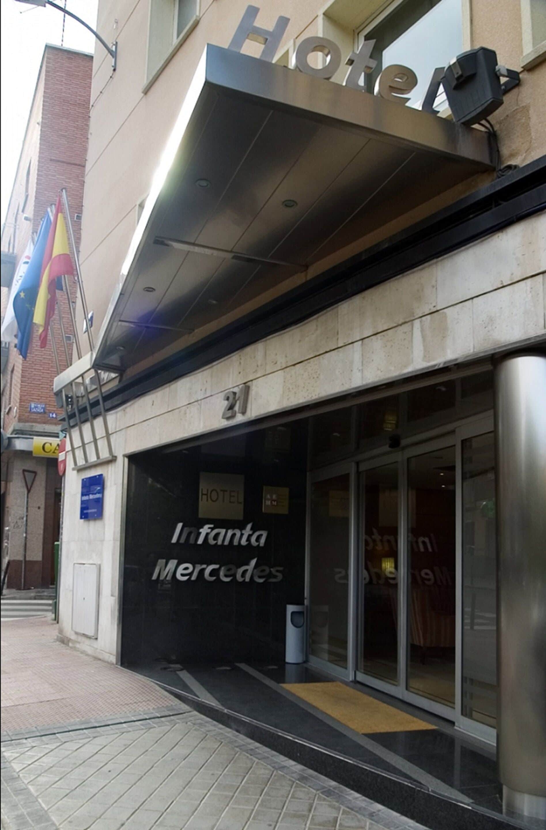 Photo - Infanta Mercedes