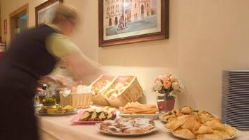 Daily buffet breakfast (EUR 7 per person)