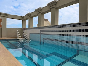 Outdoor pool, pool loungers