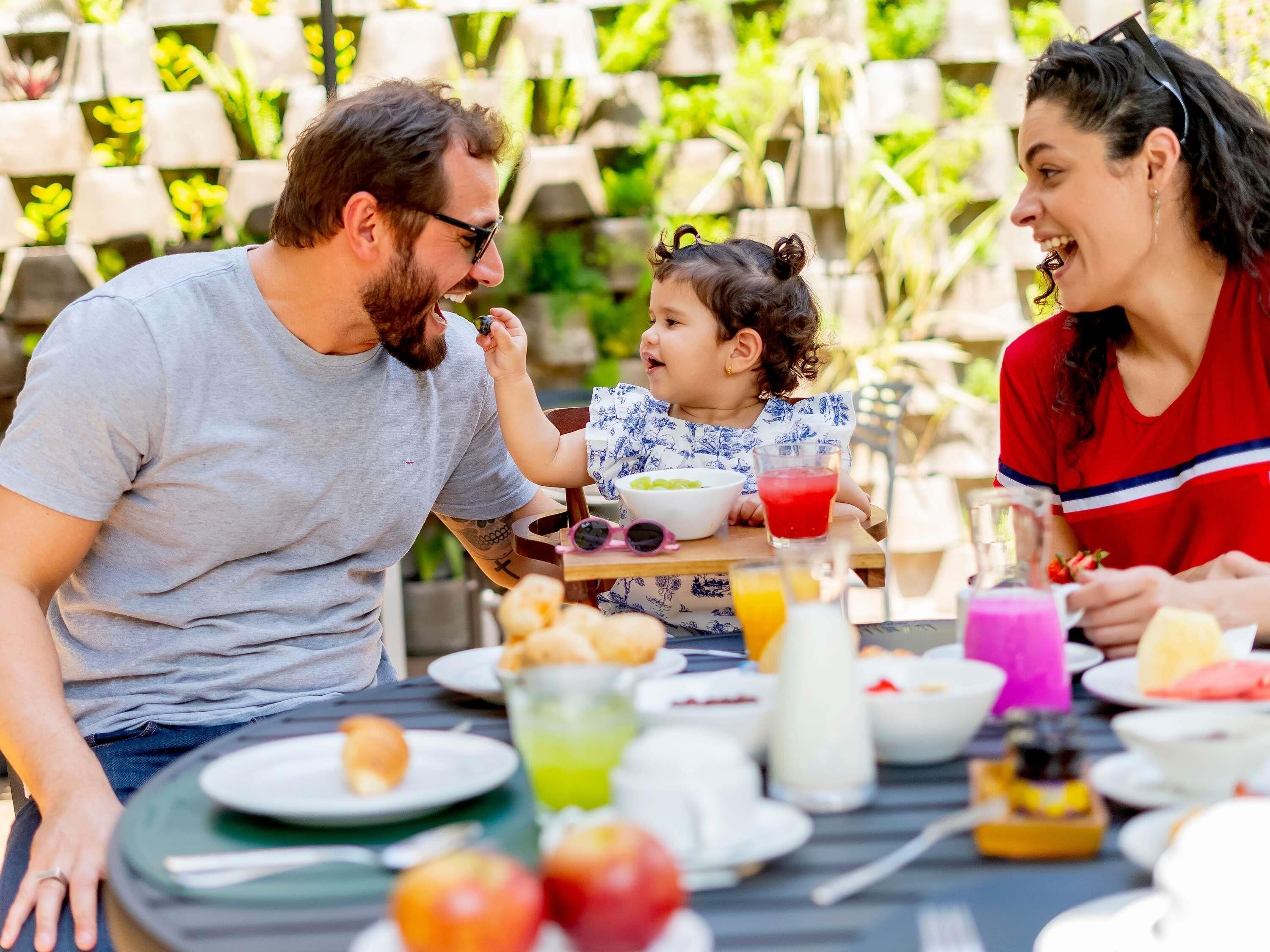 Bữa sáng buffet hàng ngày (75 BRL/mỗi người) 