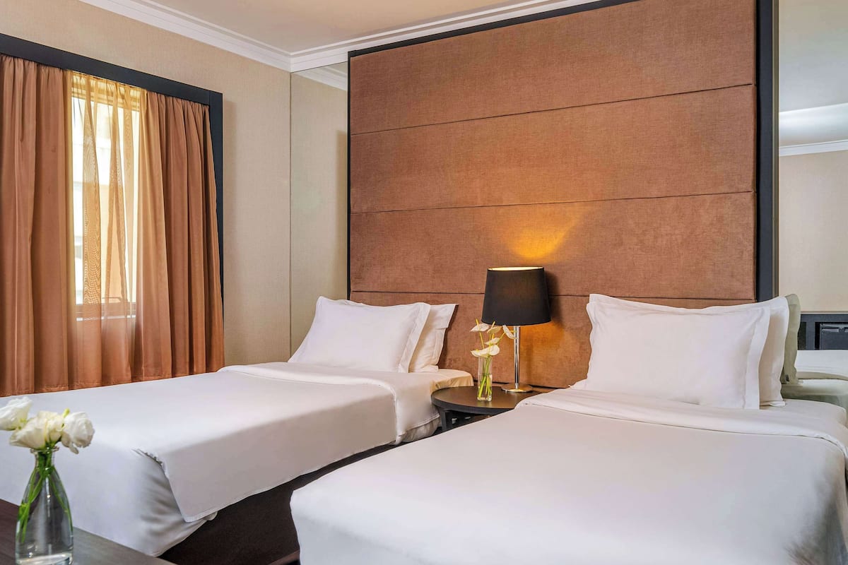 Standard Room, 2 Twin Beds | Minibar, in-room safe, laptop workspace, blackout drapes
