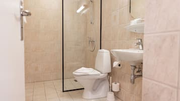 Double Room, 2 Twin Beds | Bathroom | Hair dryer, towels