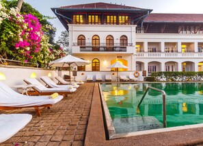 Outdoor pool - Brunton Boatyard - Cgh Earth (Kochi)