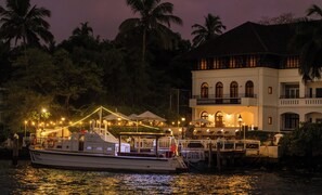 Dock