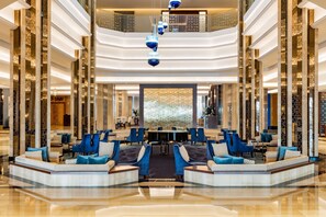 Lobby - The Diplomat Radisson BLU Hotel, Residence & Spa (Manama)