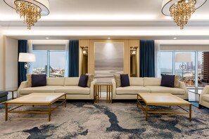 Minibar, in-room safe, desk, laptop workspace - The Diplomat Radisson BLU Hotel, Residence & Spa (Manama)