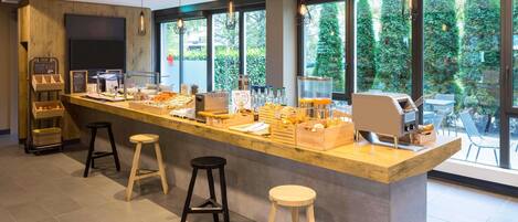 Mittagessen und Abendessen, regionale Küche