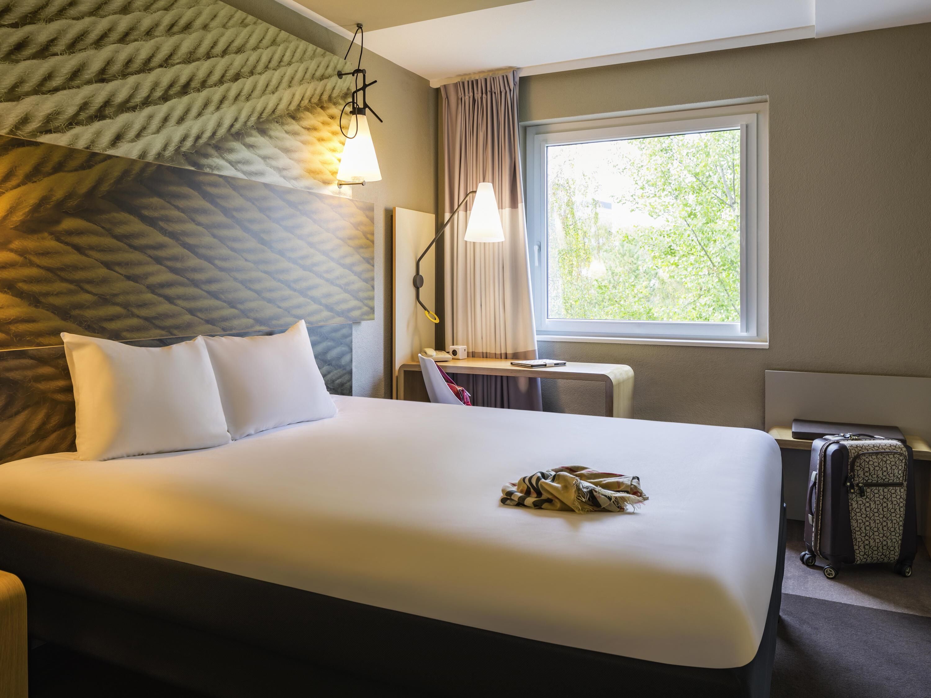 In-room safe, desk, laptop workspace, free WiFi