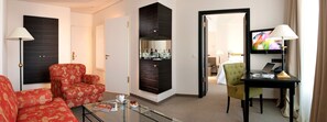 Suite (Toscana) | Premium bedding, pillowtop beds, minibar, in-room safe