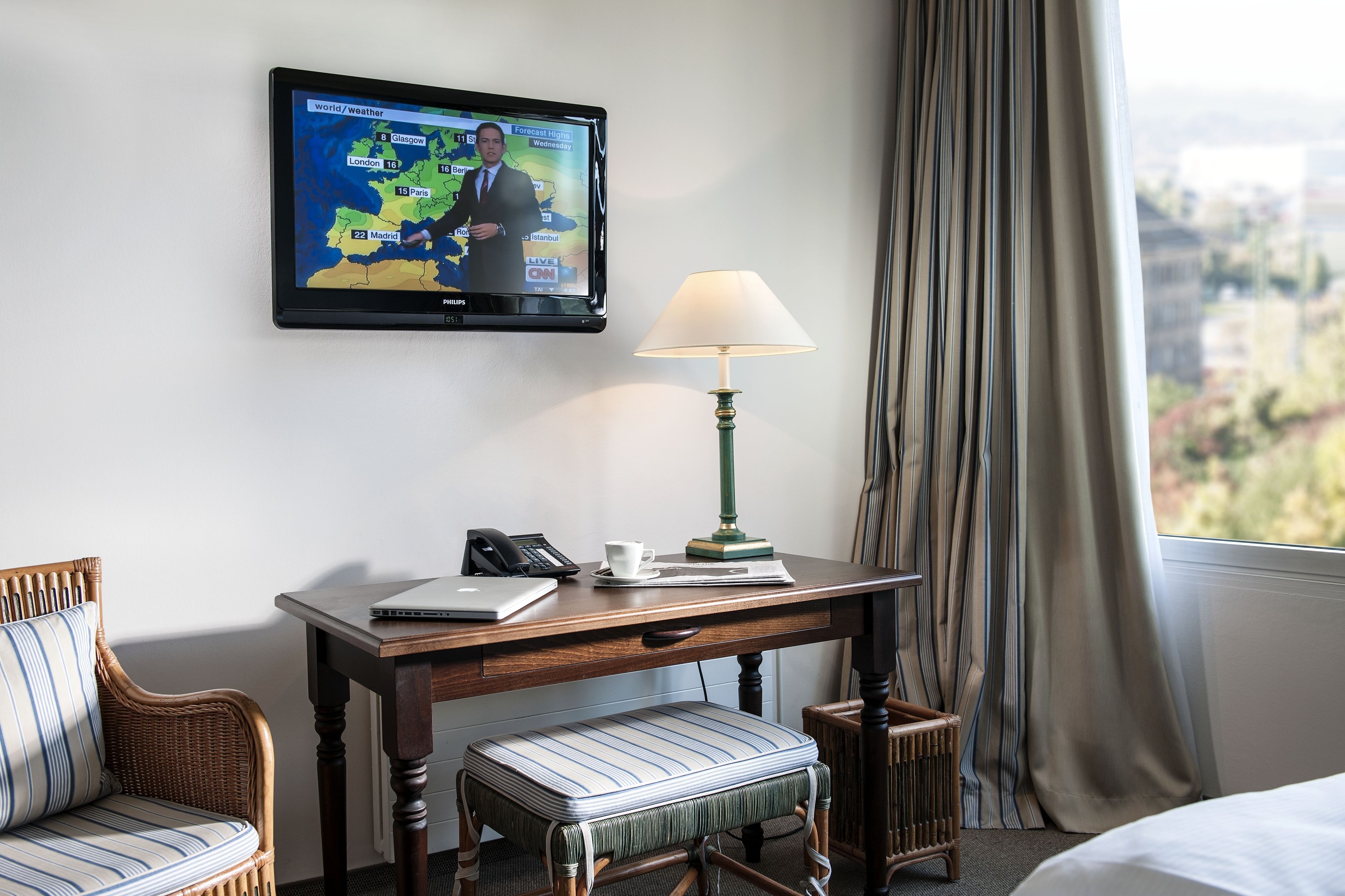 premium bedding, pillow-top beds, minibar, in-room safe