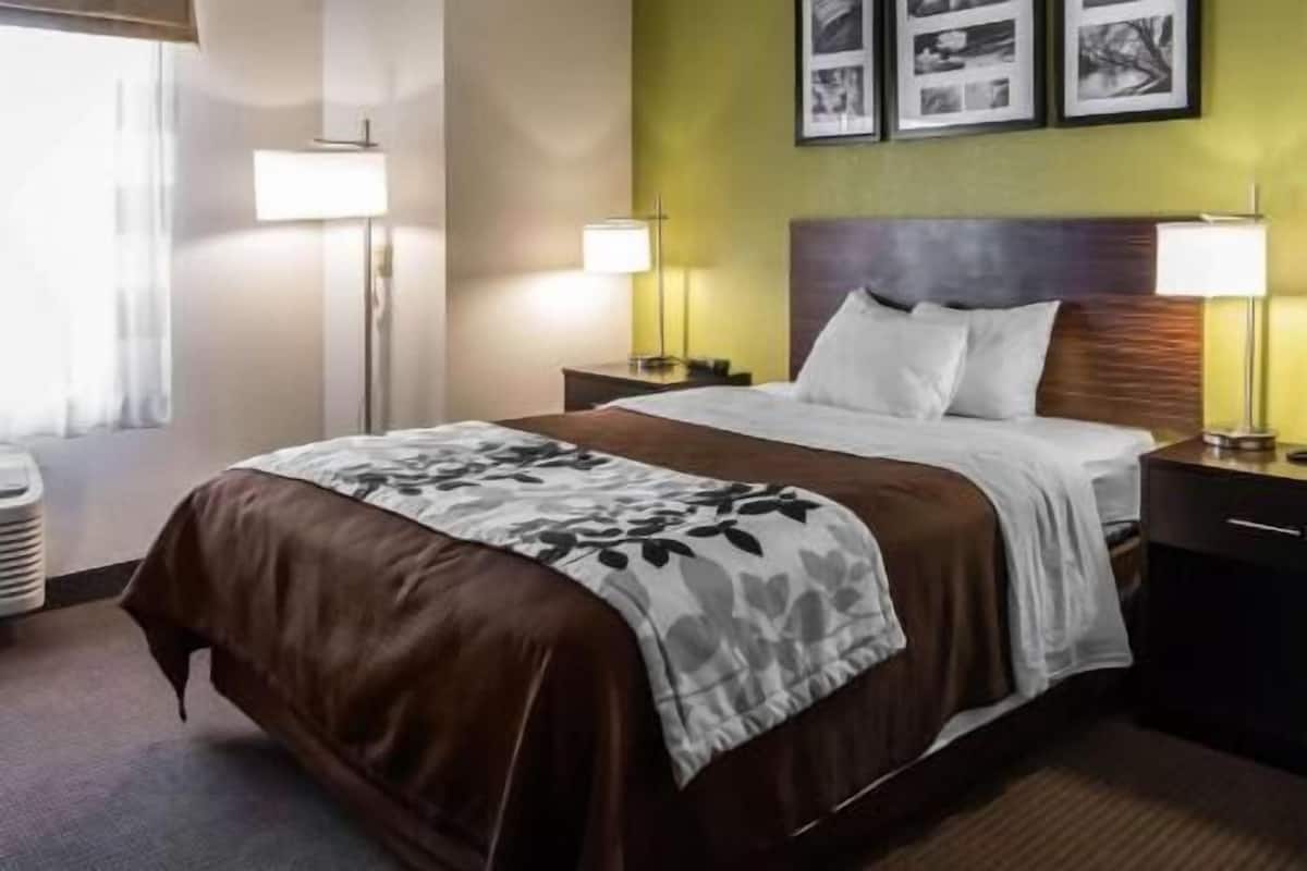 In-room safe, desk, blackout drapes, iron/ironing board