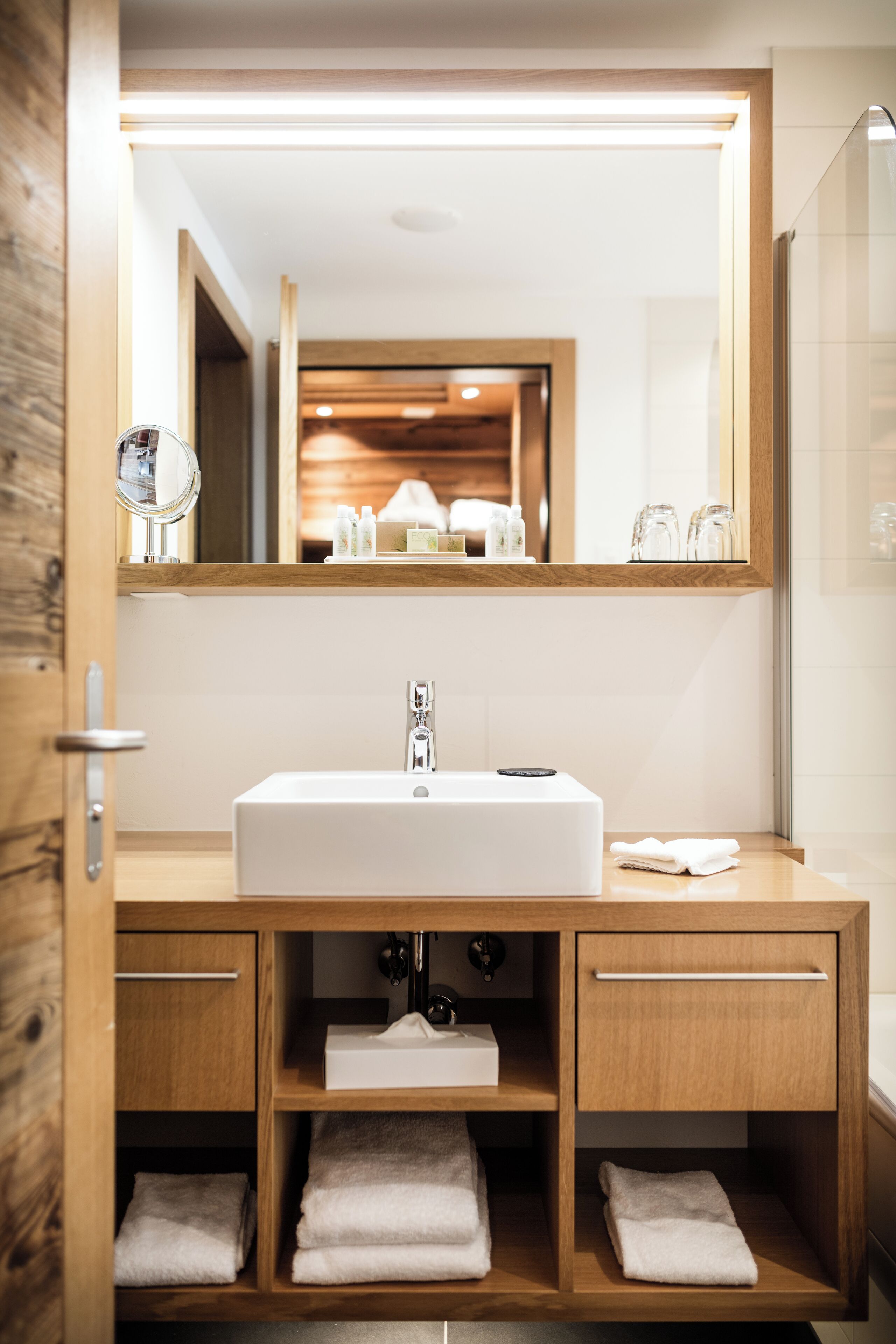 style double room with matterhorn view | bathroom | combined shower/bathtub, free toiletries, hair dryer, bathrobes