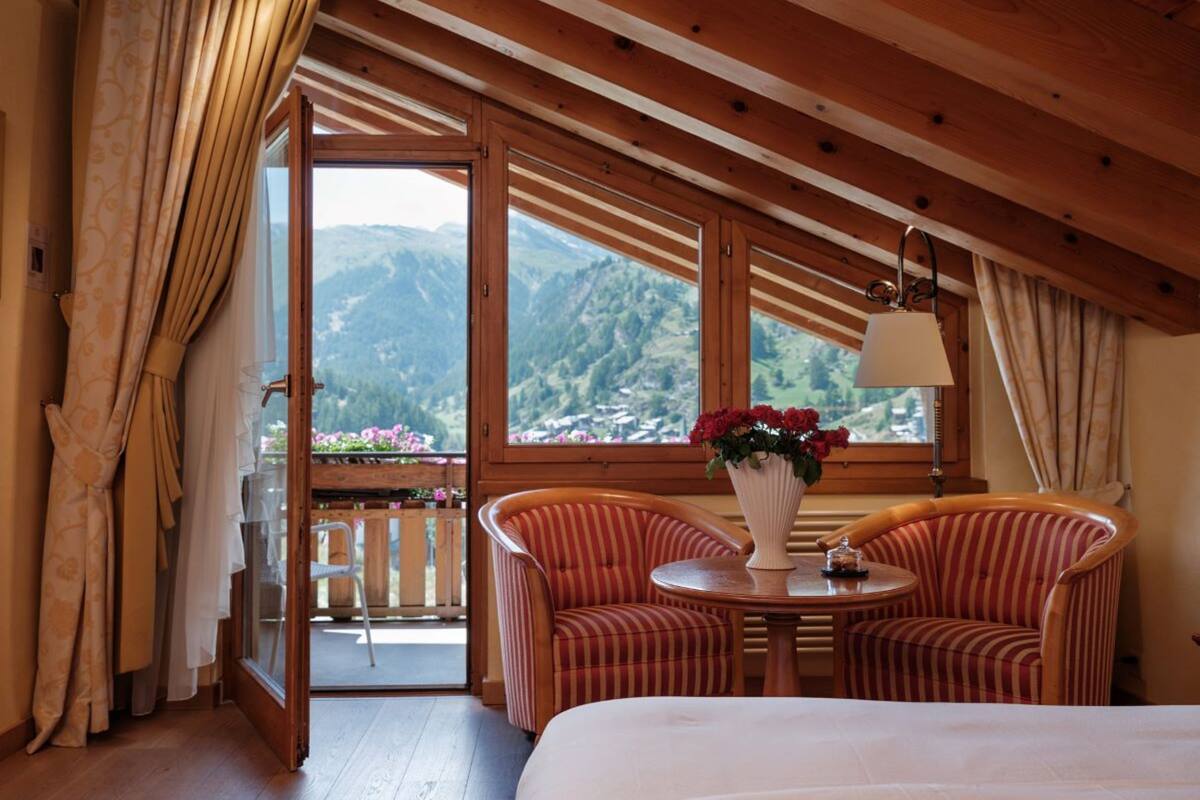 double room charme with matterhorn view | 1 bedroom, premium bedding, pillow-top beds, minibar
