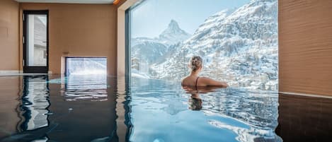 Indoor pool, outdoor pool