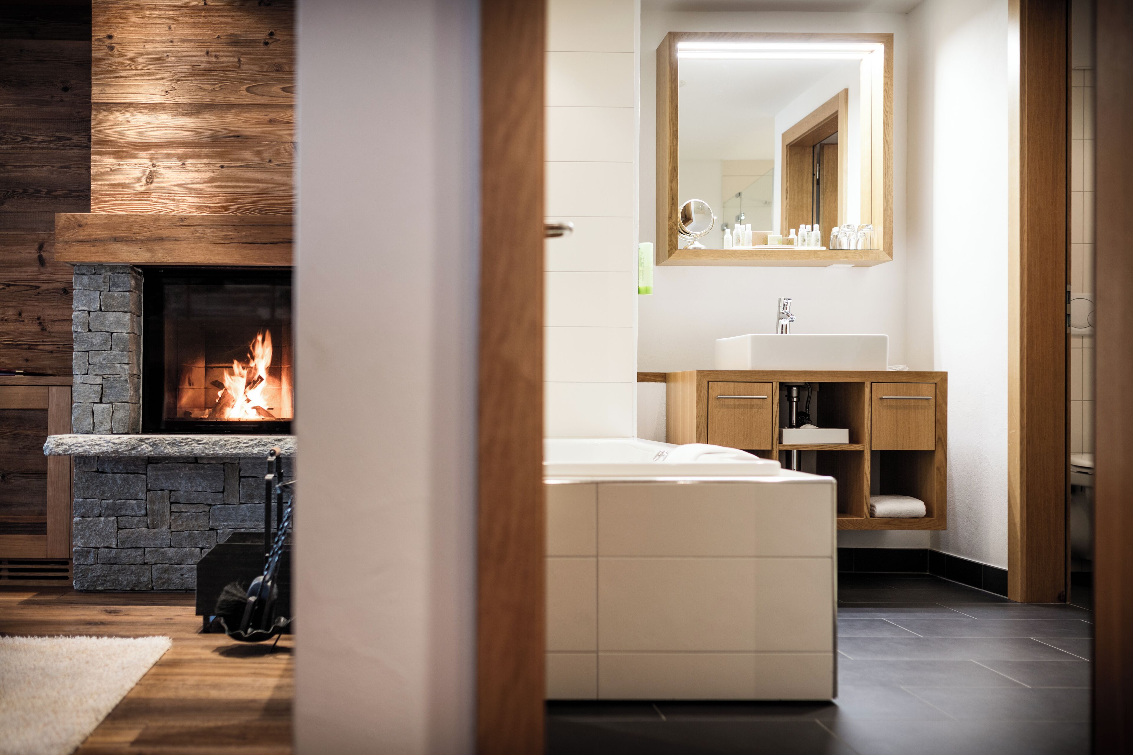 combined shower/bathtub, free toiletries, hair dryer, bathrobes