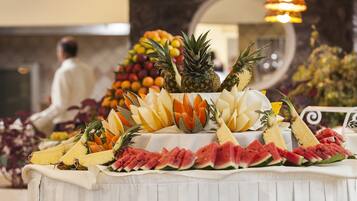 Daily buffet breakfast (EUR 20 per person)