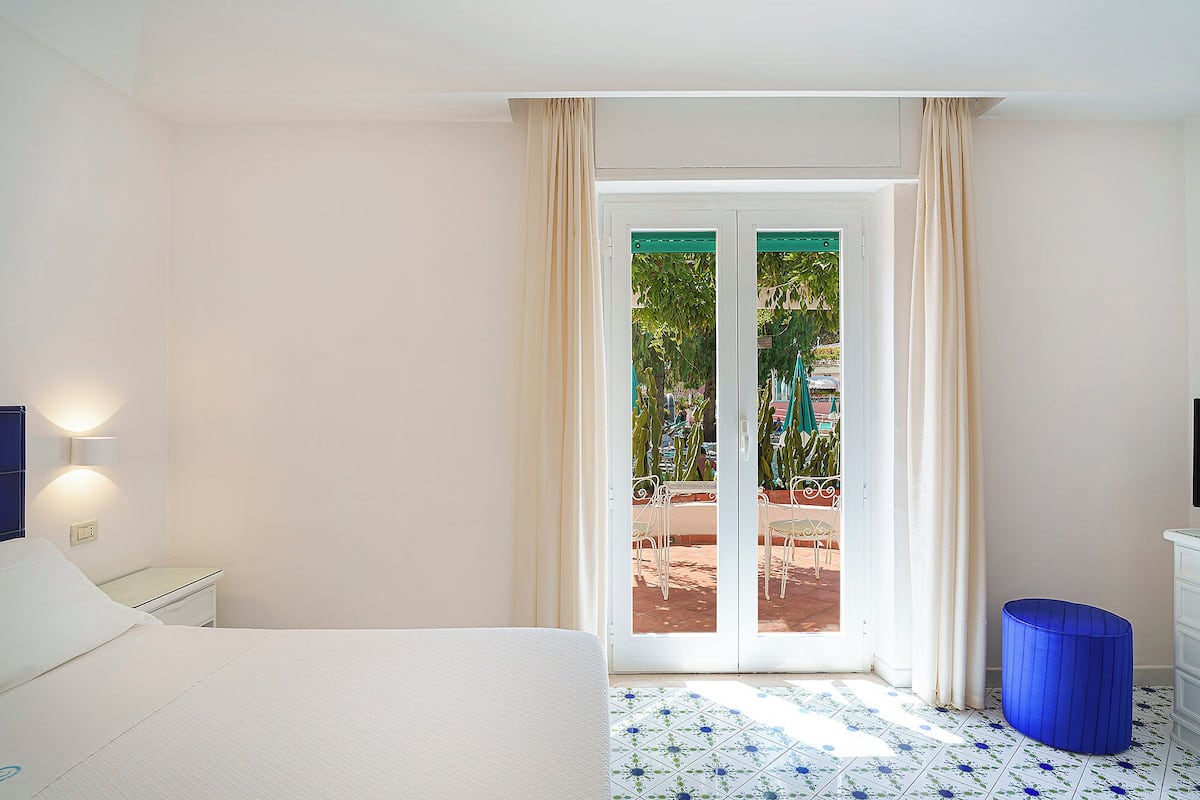 Superior Double Room | Minibar, in-room safe, desk, free WiFi