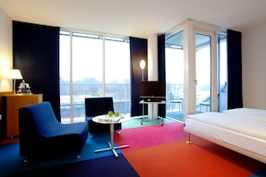 Minibar, coffre-fort, bureau, accès au Wi-Fi (inclus)