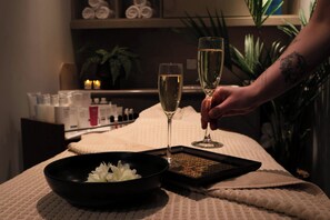 Sauna, body treatments, hot stone massages, deep-tissue massages - Edinburgh Marriott Hotel Holyrood (Edinburgh)