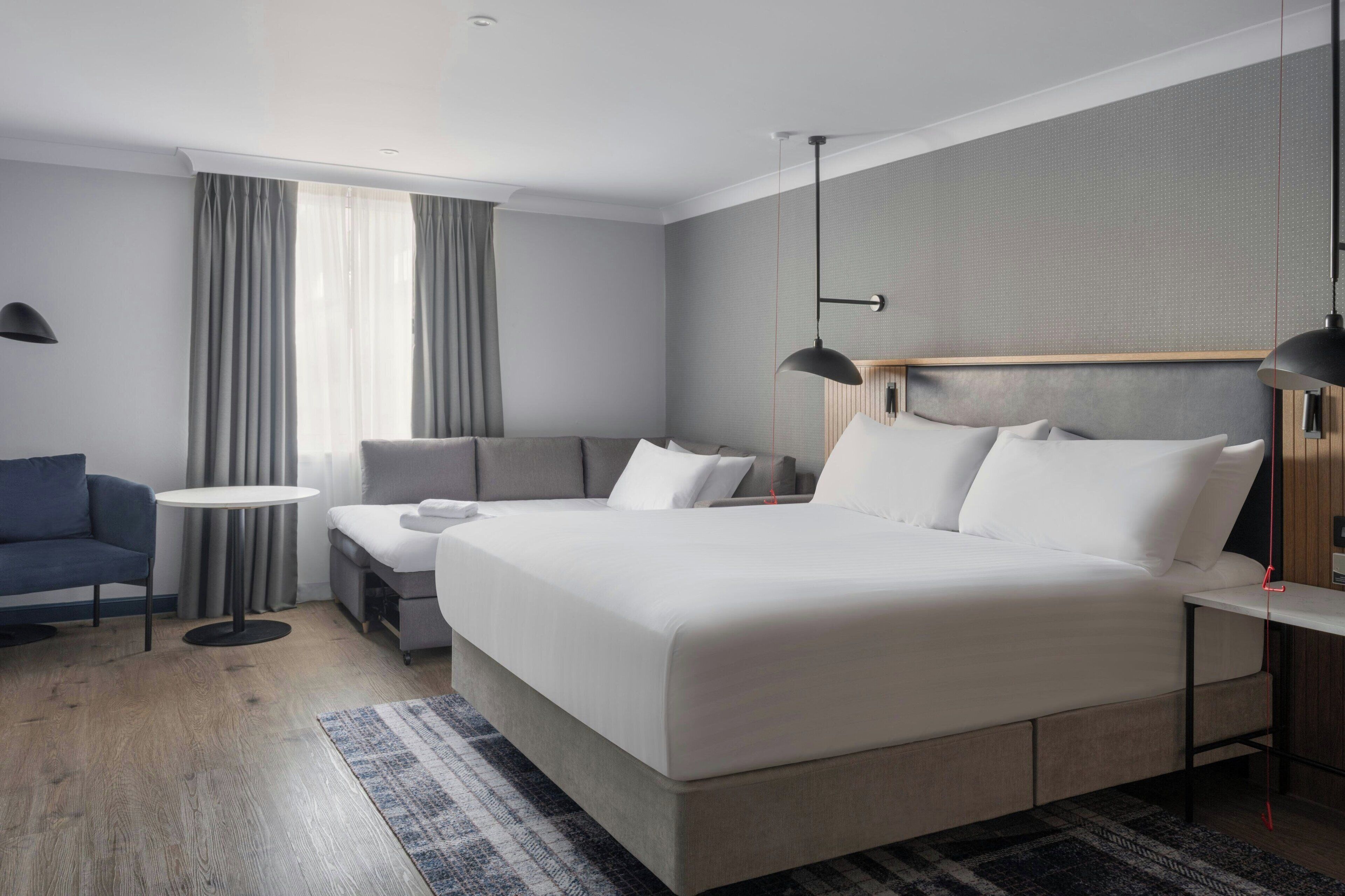 Allergivenligt sengetøj, pengeskab på værelset, mørklægningsgardiner