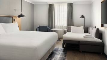 Hypo-allergenic bedding, in-room safe, blackout curtains