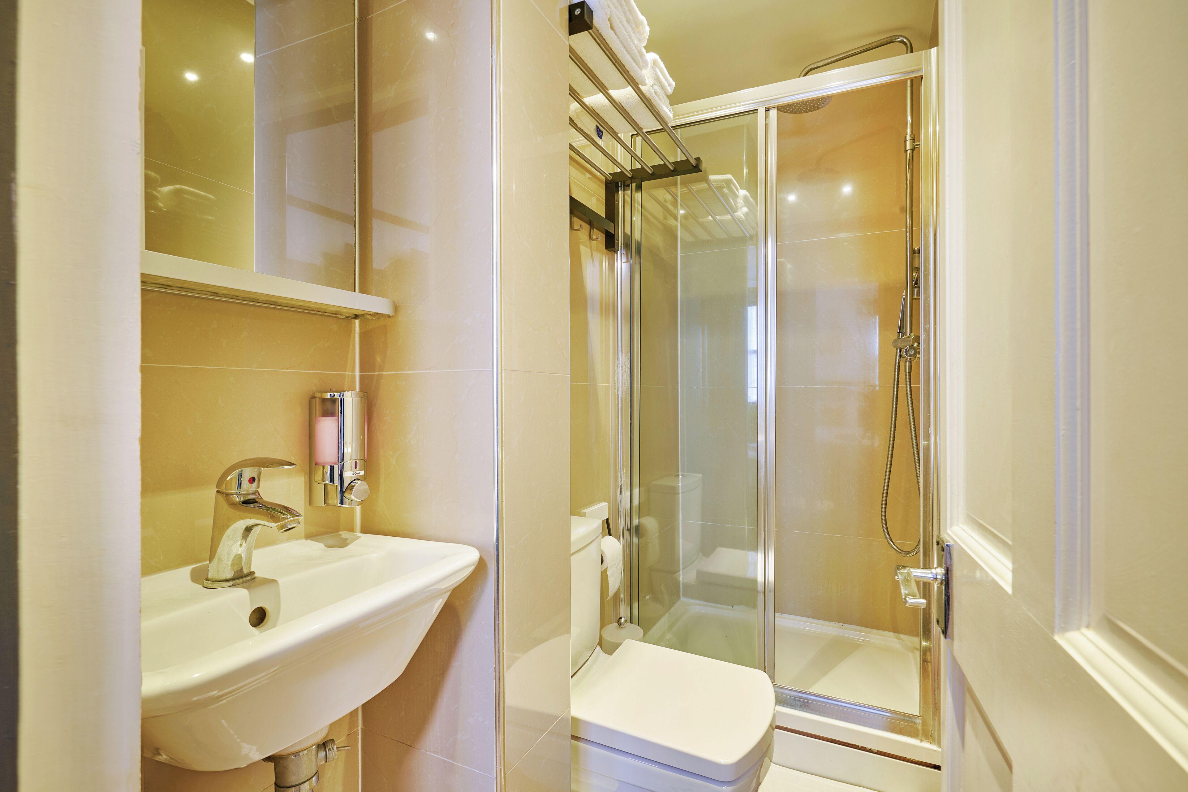 Photo - Huttons Hotel, Victoria London