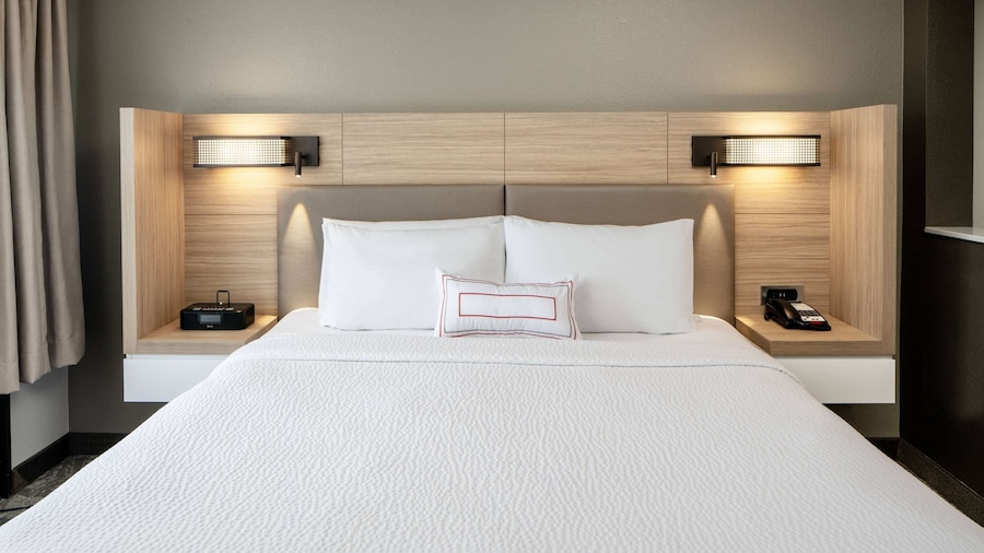 Sonesta Select Seattle Renton Suites