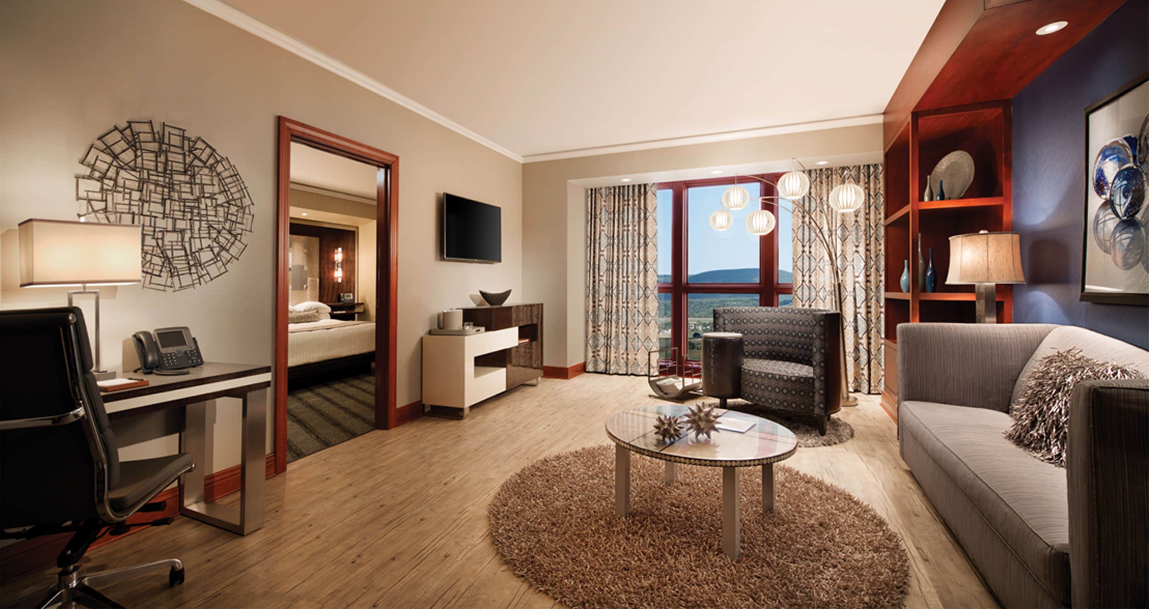 flat-screen tv, pay films