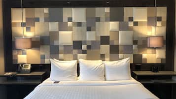 Ropa de cama de alta calidad, colchones con pillow-top y minibar