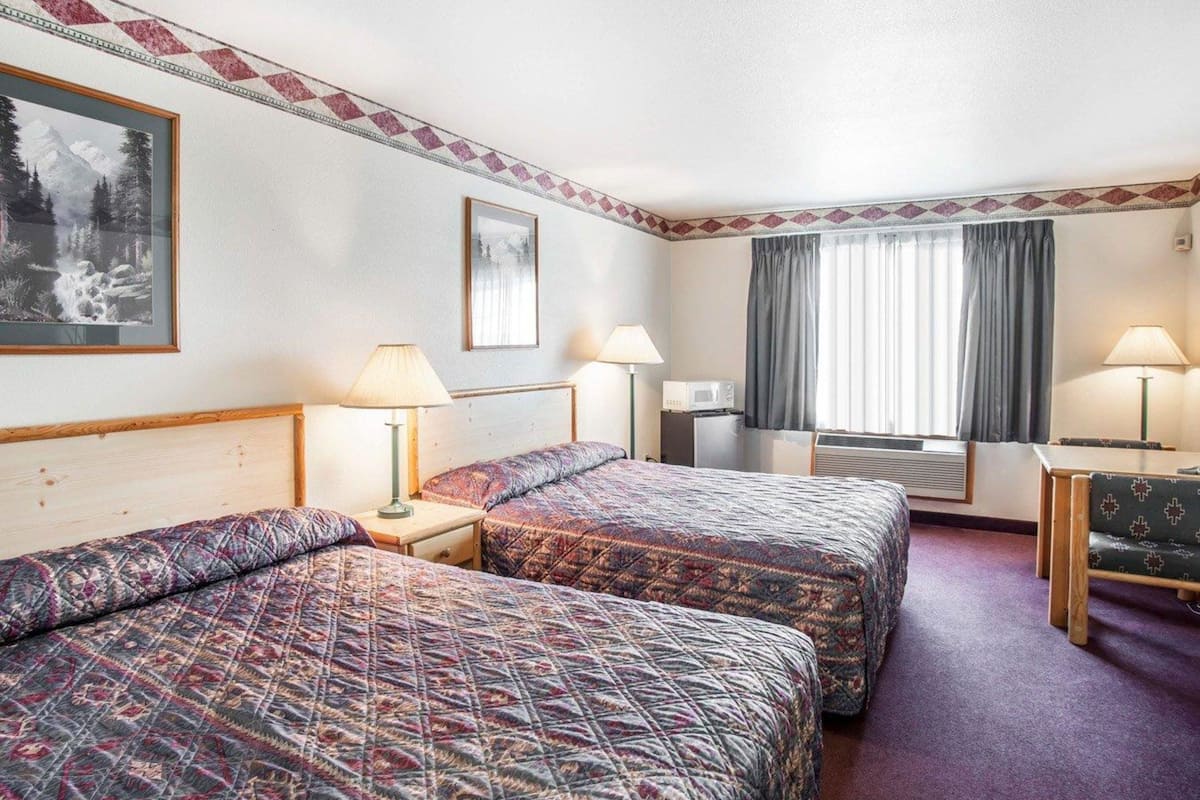Rollaway beds (surcharge), WiFi (free), alarm clocks, bed sheets