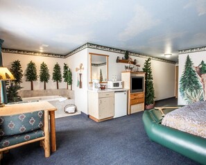 أسرّة قابلة للطي وواي فاي مجانًا وملاءات أسرّة ومُنبهات