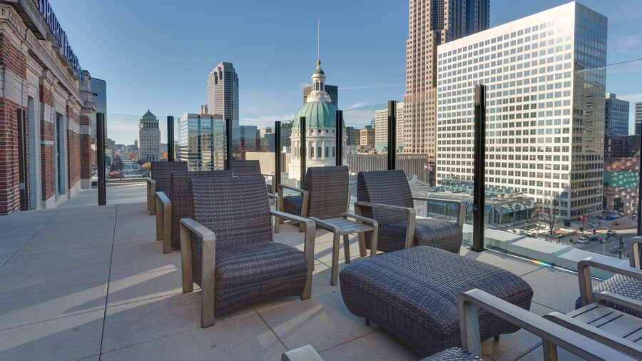 Drury Plaza Hotel St. Louis at the Arch