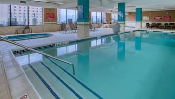 Indendørs pool