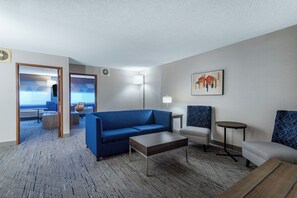 套房, 2 間臥室 | 客廳 | 37 吋平面電視連衛星電視頻道、電視