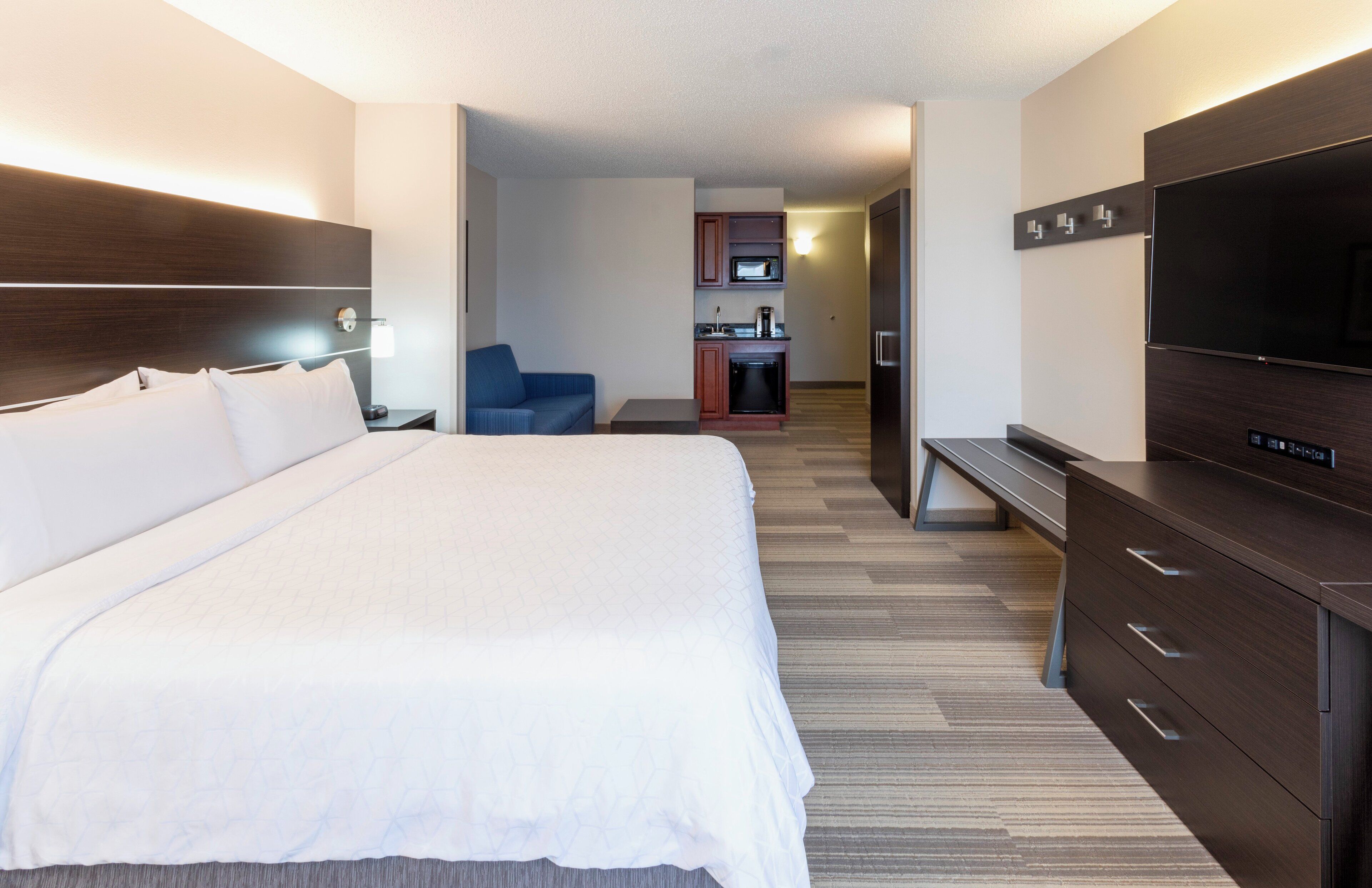 1 bedroom, in-room safe, desk, laptop workspace