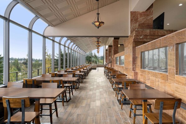 Free daily continental breakfast - Baymont by Wyndham Bremerton WA (Bremerton)