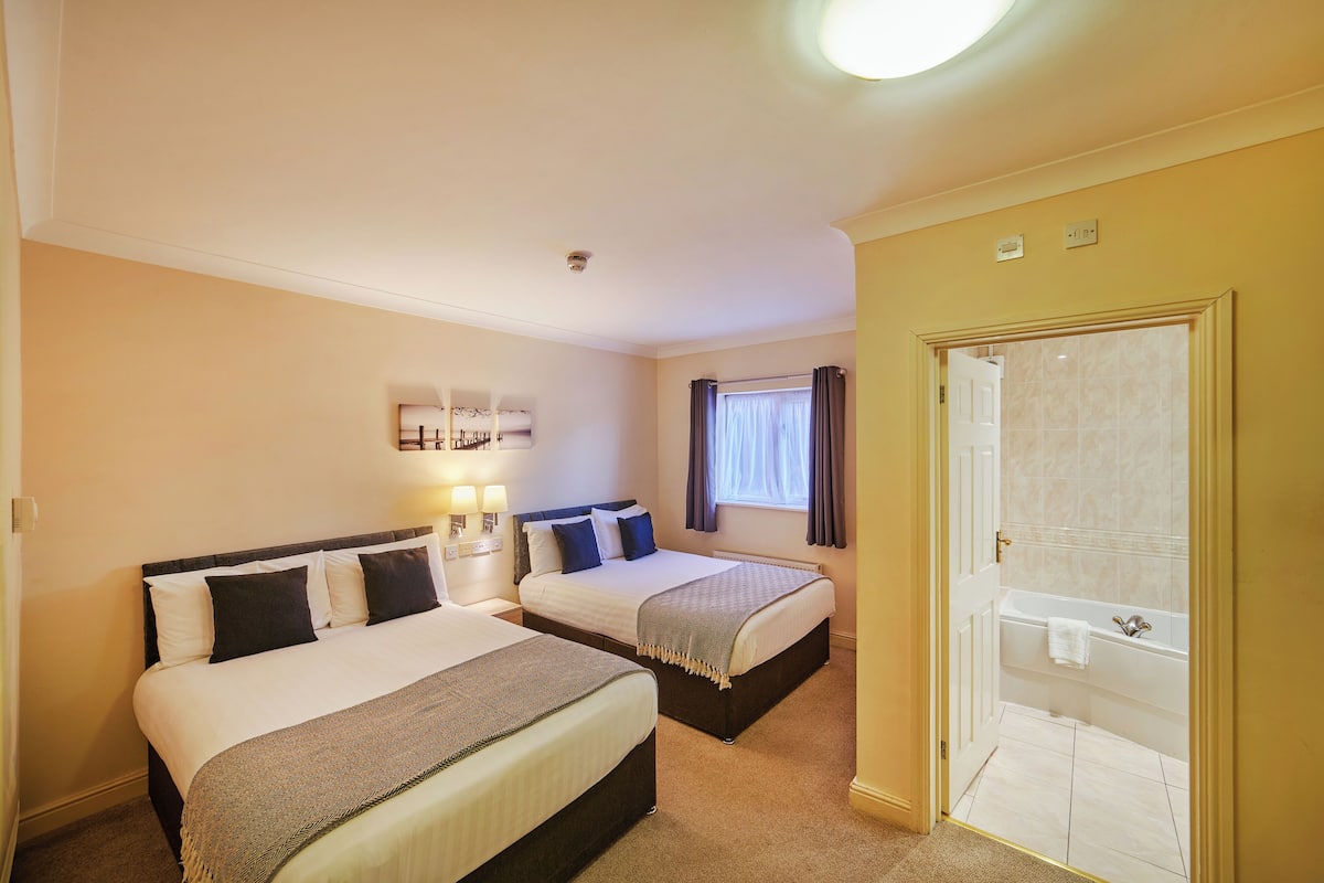 Superior Quadruple Room