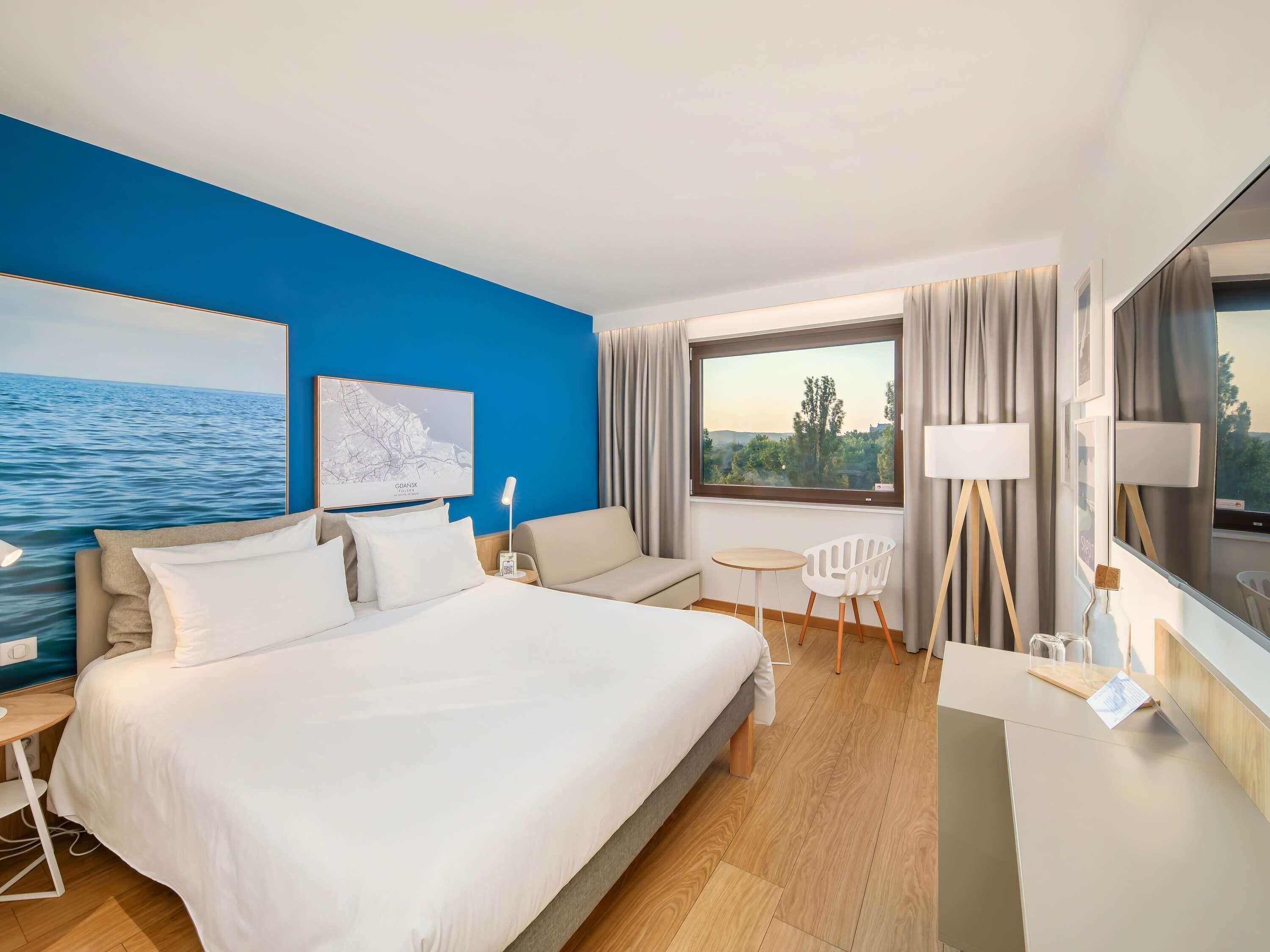 Skrivebord, skrivebord for bærbar PC, blendingsgardiner og lydisolert