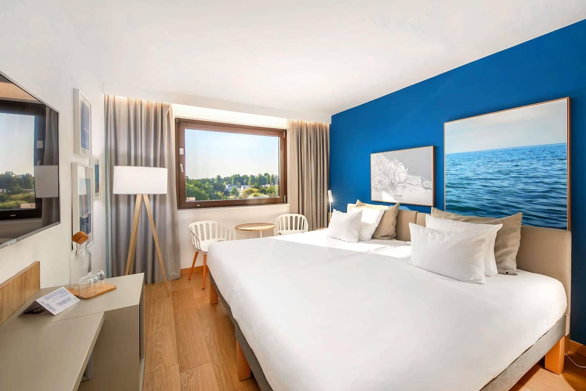 Standard Double Room, 1 Double Bed (Comfortable, air-conditioned)