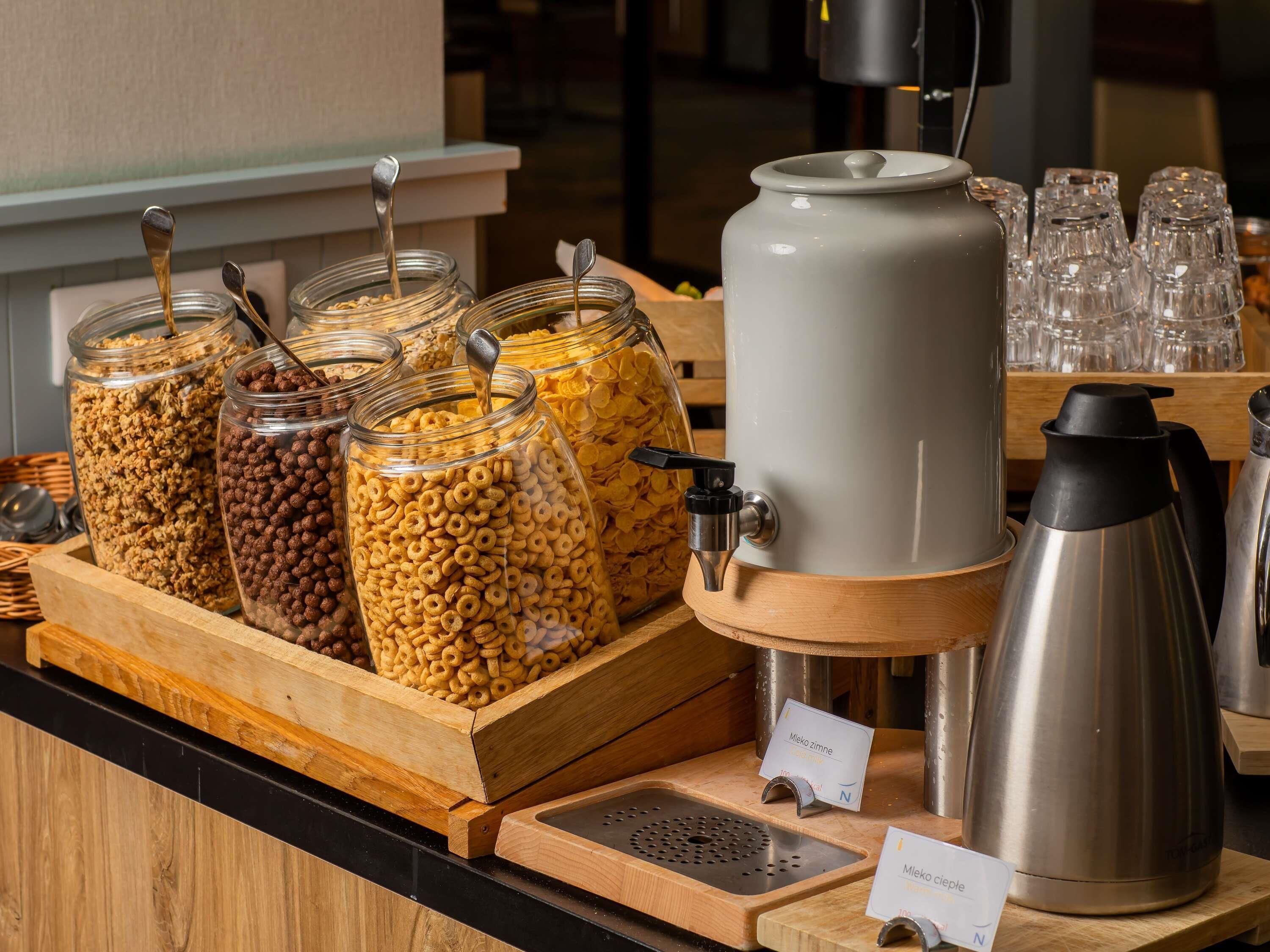 Tägliches Frühstücksbuffet gegen Gebühr