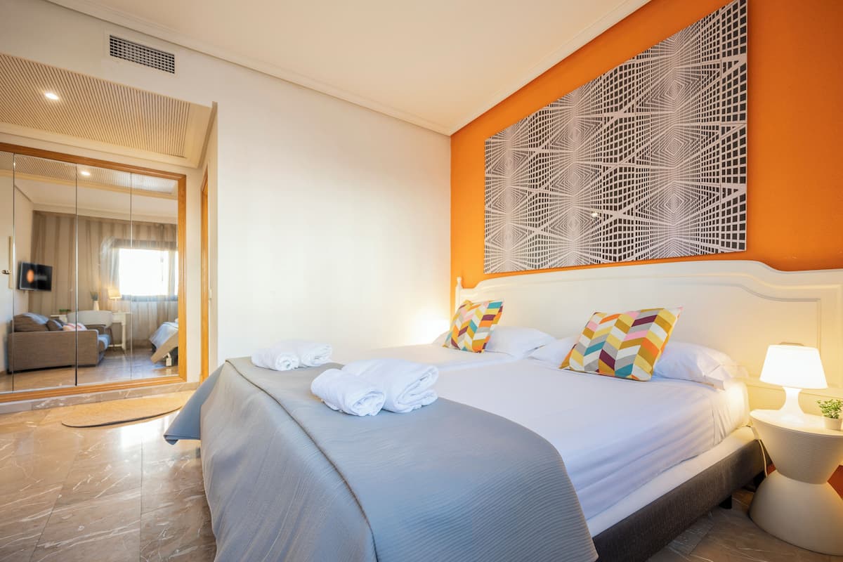1 bedroom, in-room safe, free WiFi, bed sheets