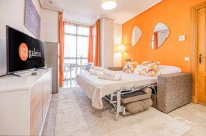 1 bedroom, in-room safe, free WiFi, bed sheets