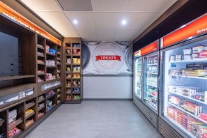 Snack bar