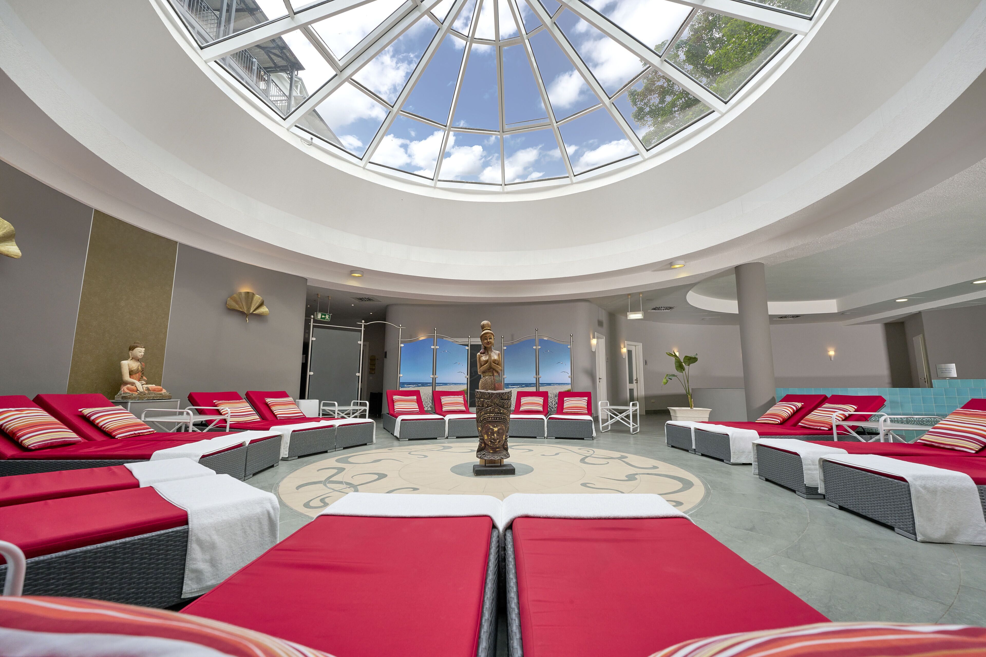 indoor pool, pool loungers