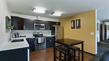 Fridge, microwave, coffee/tea maker
