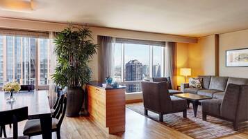 Premium bedding, pillowtop beds, in-room safe, desk