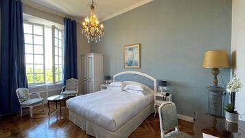 Literie de qualité supérieure, matelas Select Comfort, minibar