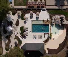 Seasonal outdoor pool, open 8:00 AM to 8:00 PM, sun loungers