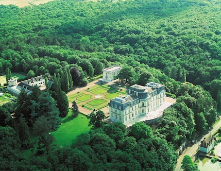 Exterior. Château d'Artigny